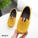 حذاء اطفال اصفر